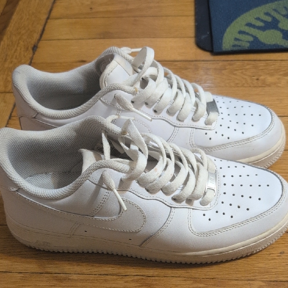 Mens Nike Air Force 1 Low '07white- 8.5 US